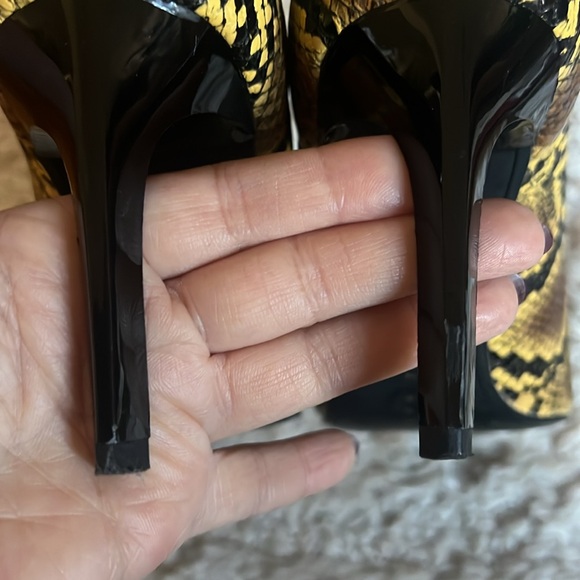ZARA SKAKESKIN BOOTIES - Picture 6 of 13